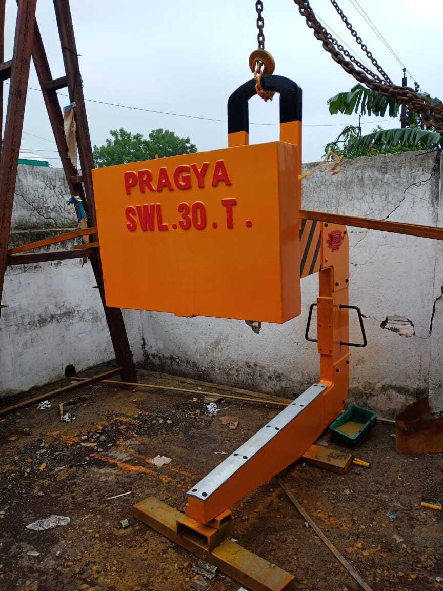 Yellow C Hook Lifter