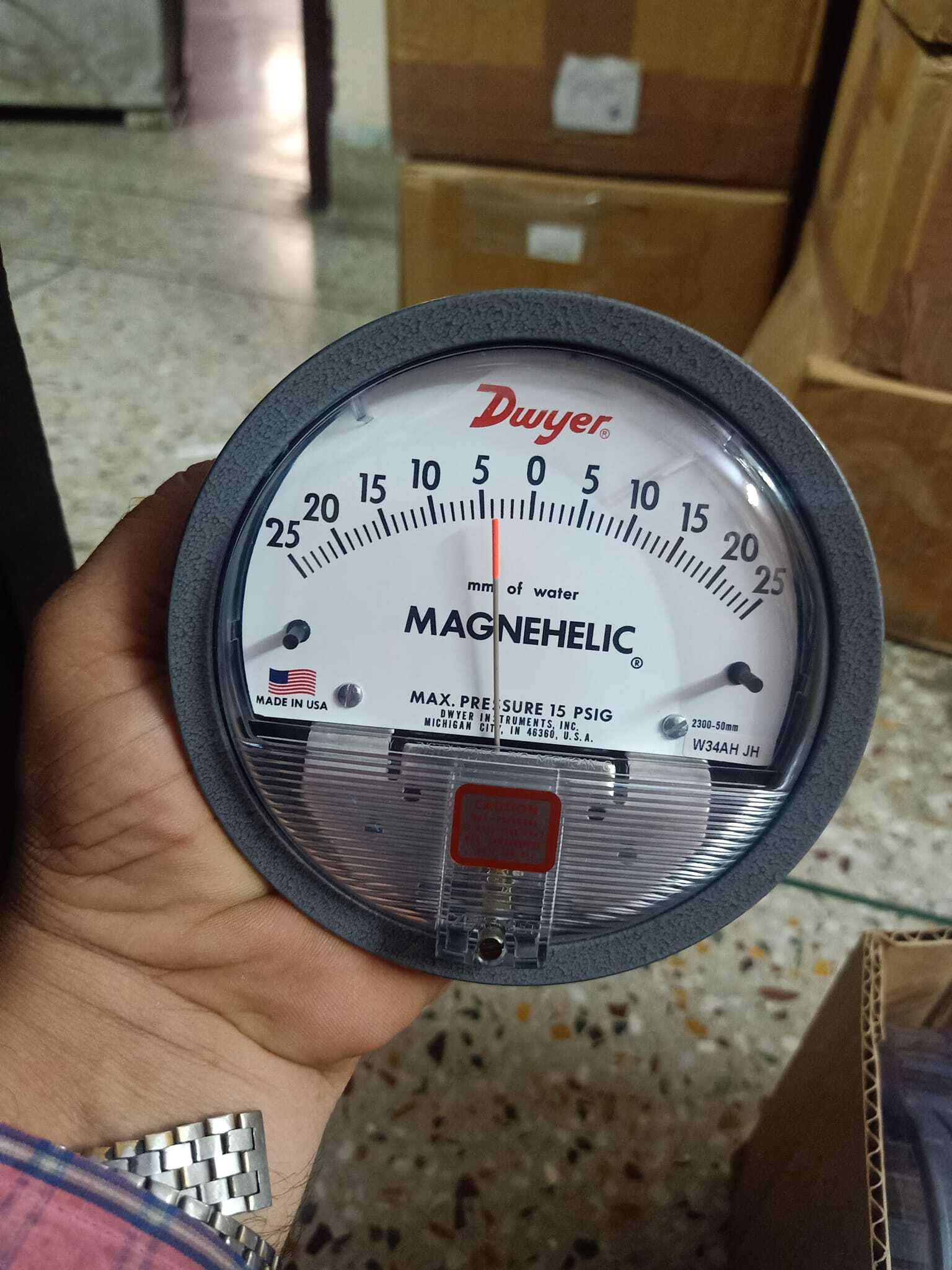 Dwyer Magnehelic Gauge For Ponda Goa Accuracy: A 2% (-Ha Model A 1) Of Fs (A 3% (-Ha A 1.5%) On -0