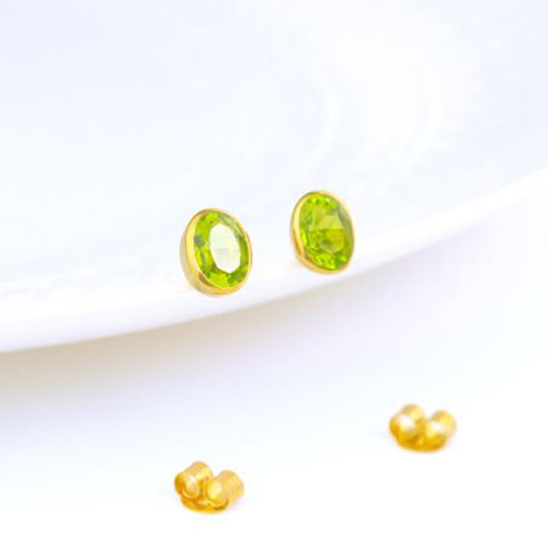Earrings Peridot Quartz Gemstone Oval Shape 8x12mm Gold Vermeil Bezel Stud
