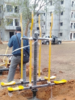 डबल क्रॉस ट्रेनर