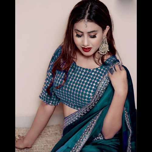 Dola Silk Saree - Luxurious Handwoven Fabric, Elegant Design & Vibrant Colors
