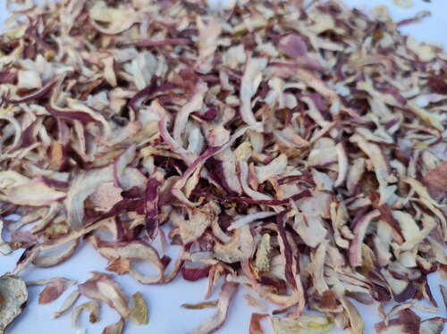 Dehydrated Red Onion Flakes - 14 Kg Loose Packaging, Pesticide Free, A Grade Quality, 24 Month Shelf Life