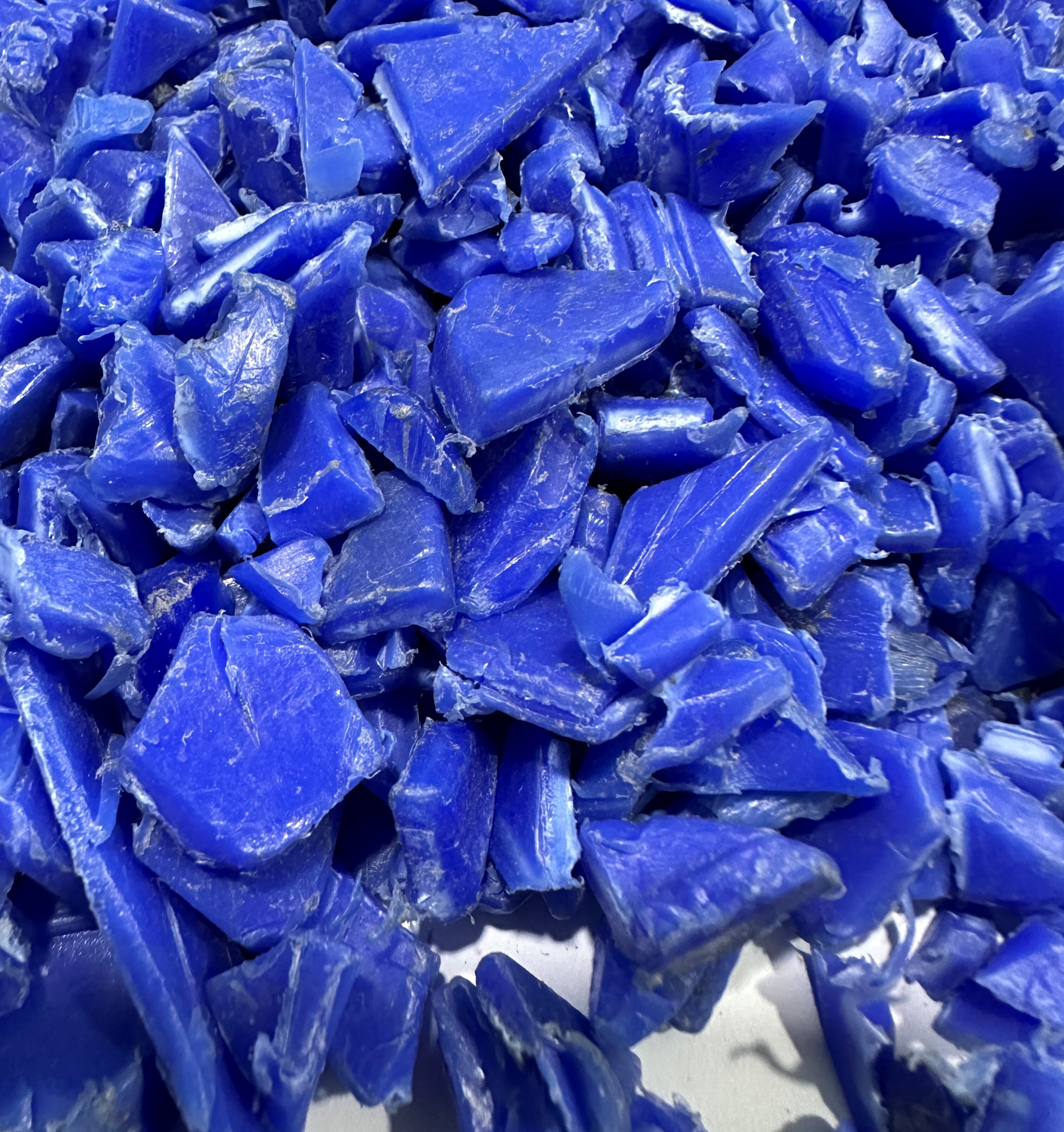 Hdpe Regrind - 200l Blue Drum Scrap | Low Moisture Content, Density 0.95 G/cm³, Recycled Material