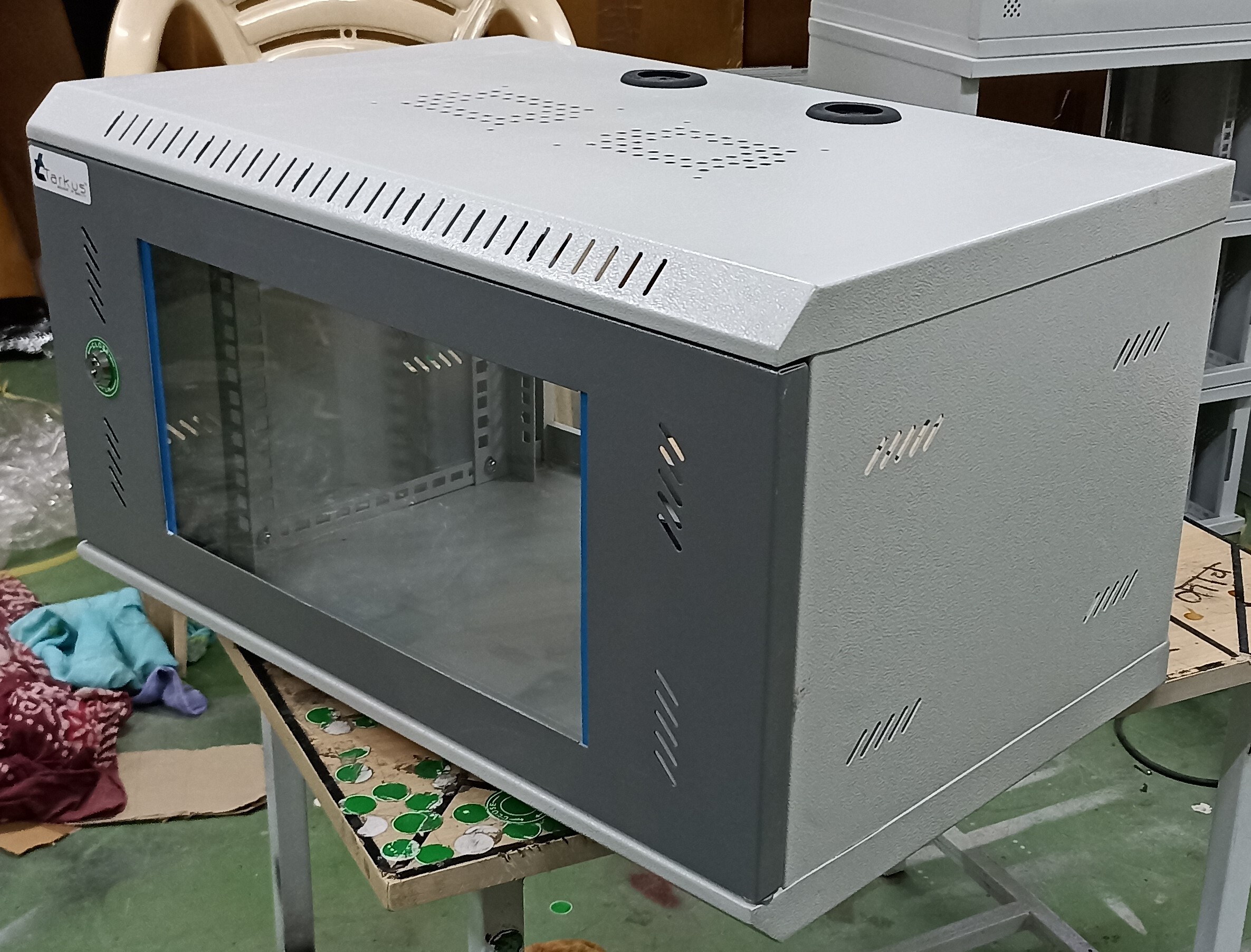 6u Wall Mount Networking Rack By Tarkus - Capacity: 35 Kg/day