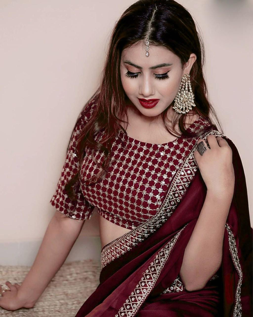 Dola Silk Saree - Dola Silk Material, Heavy Mono Silk Blouse, Unstitched, 4 Color Options | Traditional Ethnic Style, Embroidered Lace Border, Breathable Design