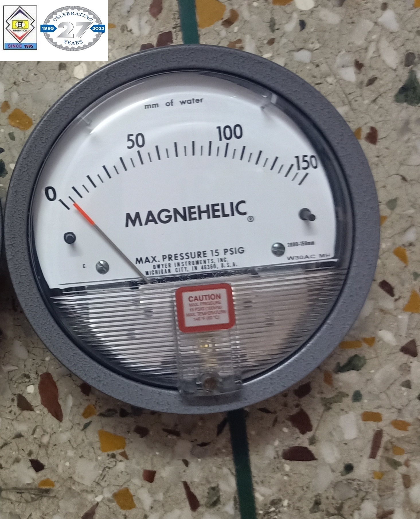 Dwyer Magnehelic Gauge Distributor - Plastic Dial, 4" Diameter, Â±2% Accuracy, White/black Color, Back Mount, 700g Weight | Suitable For Power, Cement, Steel, Fertilizer, Textile Industries
