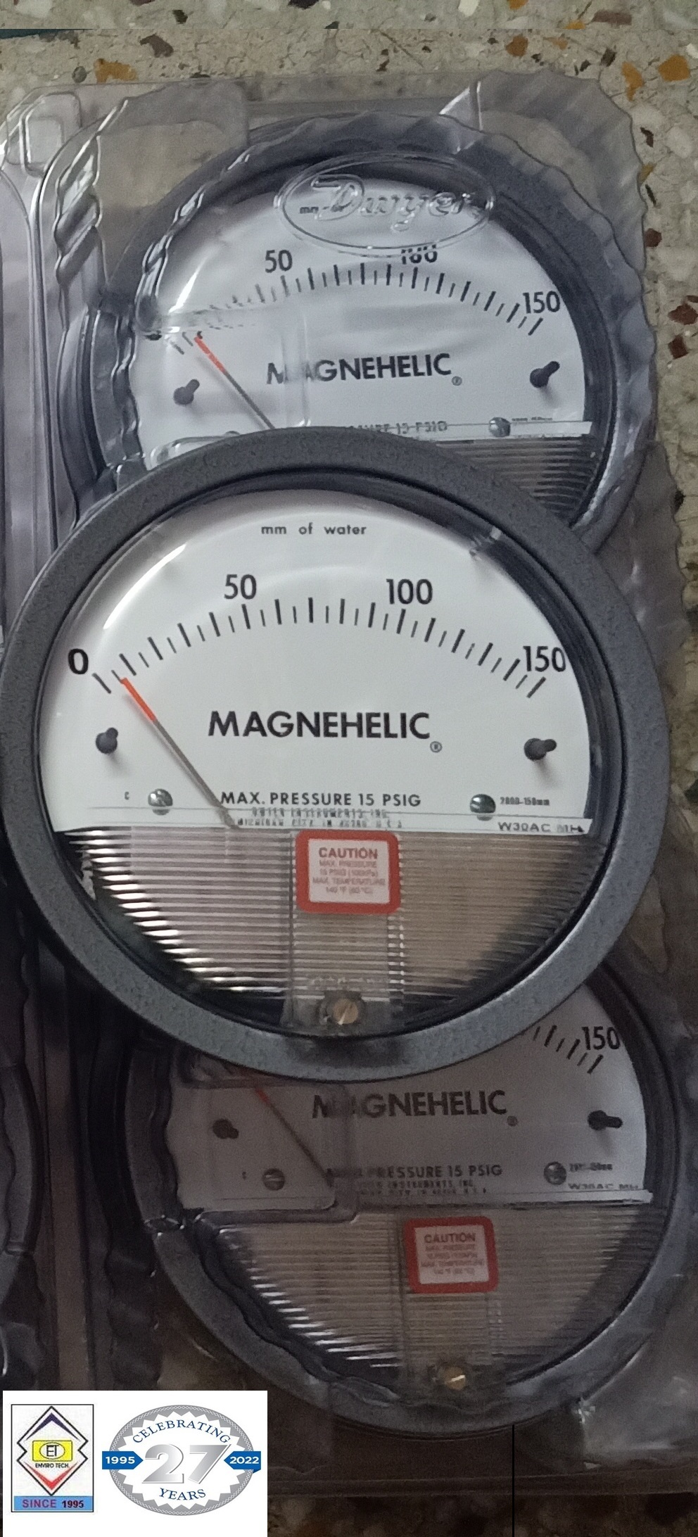 Dwyer Magnehelic Gauge Distributor - Plastic Dial, 4" Diameter, Â±2% Accuracy, White/black Color, Back Mount, 700g Weight | Suitable For Power, Cement, Steel, Fertilizer, Textile Industries