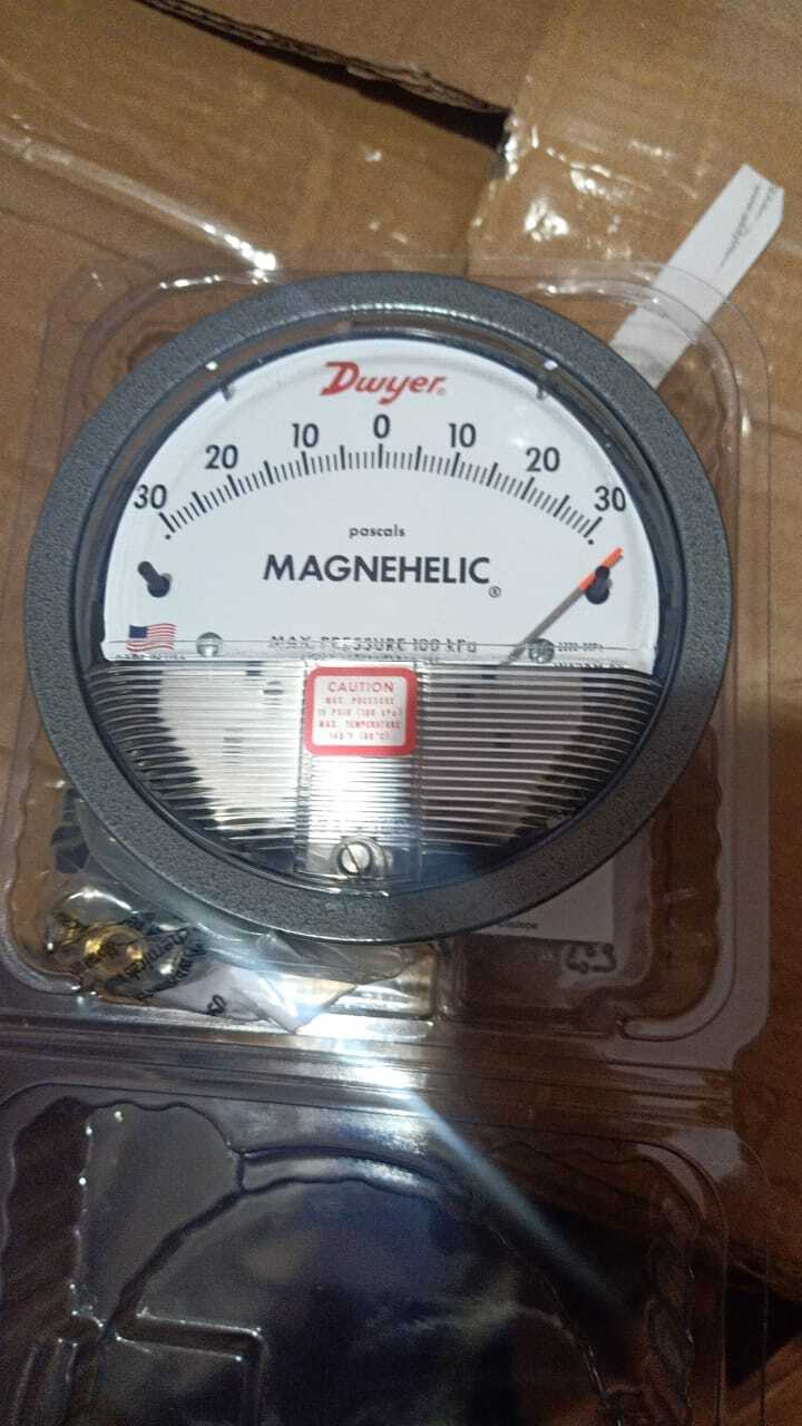 Dwyer Magnehelic Gauge For Gandevi Gujarat Accuracy: A 2% (-Ha Model A 1) Of Fs (A 3% (-Ha A 1.5%) On -0