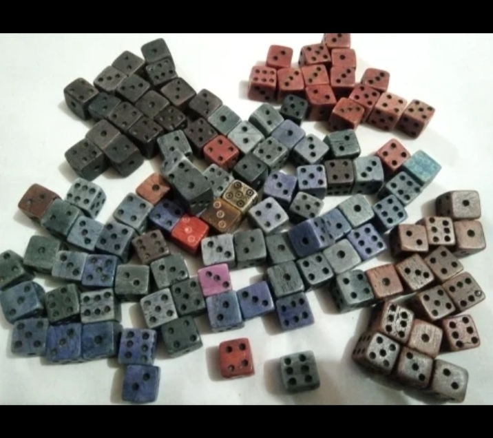 Bone Ludo Dice - Bone Material, Different Sizes Available | Commercial Usage With Classic Design For Engaging Gameplay