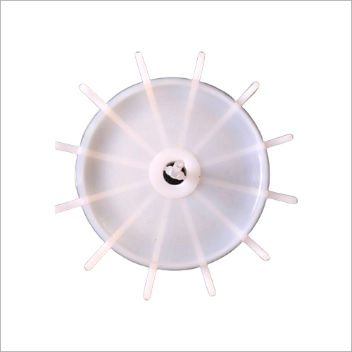 व्हाइट प्लास्टिक कूलिंग फैन