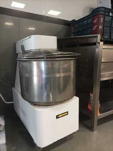 Spiral Mixer - 30l Bowl Volume, 12kg Kneading Capacity | Stainless Steel, White, 220v Electric Power, 725x432x886mm Dimensions
