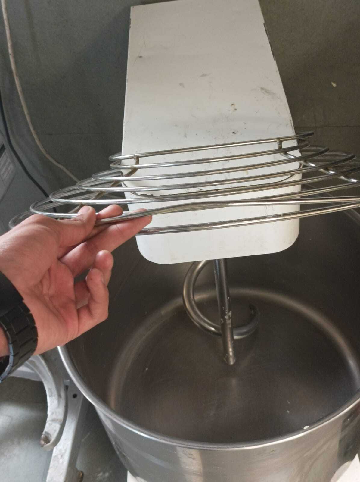 Spiral Mixer - 30l Bowl Volume, 12kg Kneading Capacity | Stainless Steel, White, 220v Electric Power, 725x432x886mm Dimensions