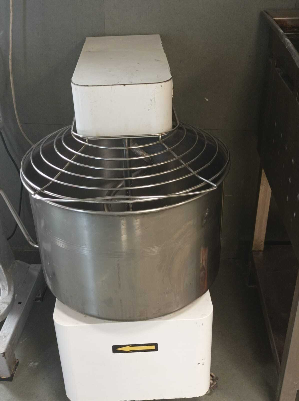 Spiral Mixer - 30l Bowl Volume, 12kg Kneading Capacity | Stainless Steel, White, 220v Electric Power, 725x432x886mm Dimensions