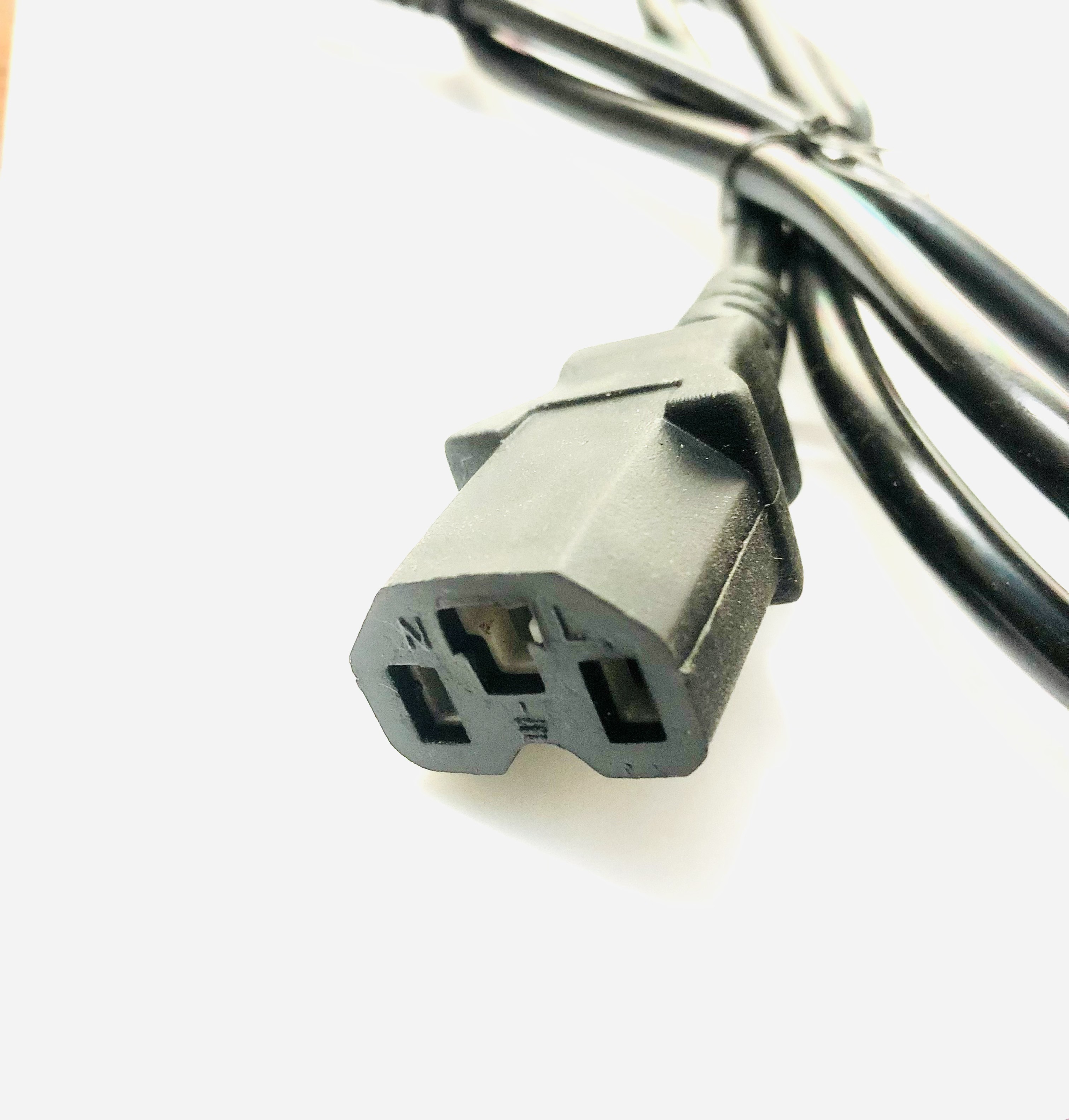 Ev Charger Power Cord - Pvc & Copper, 22/38 Size, Black Color, 6.5 Mm Od, 1 Yard Length | Gurmut T-type Ev Charger Power Cord With Cabinet Size Gurmut