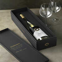 ब्लैक ड्रिंकिंग बॉटल पैकेजिंग बॉक्स