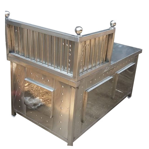 सिल्वर टी काउंटर