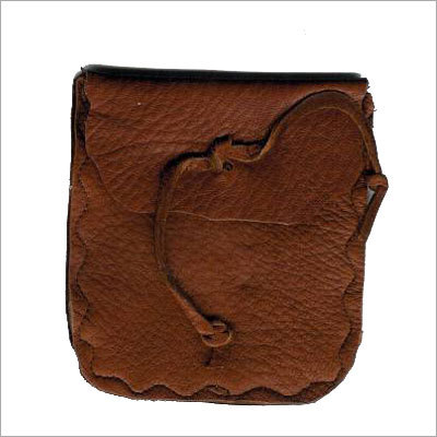 लेदर पाउच