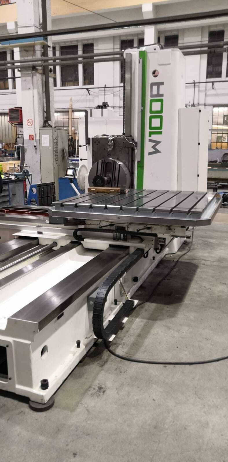 Horizontal Boring Machine Tos W100 A - Iso 50 Spindle 100 Mm, 1600 Mm Table Cross Travel | Hard And Ground Self Lubricating Guide Ways, Pendant Control, Ideal For Line Boring