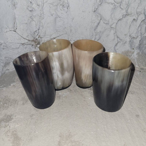 ब्राउन ग्लास ऑफ हॉर्न