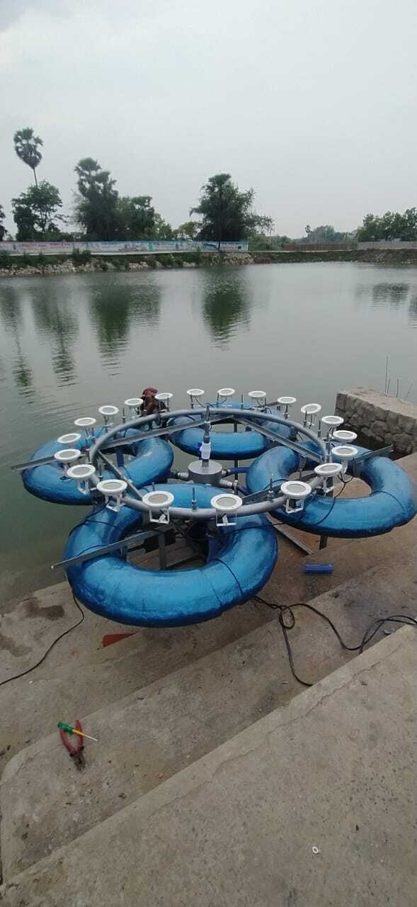 Floating Fountain - Color: White