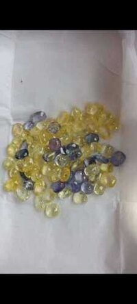 पीला नीलम