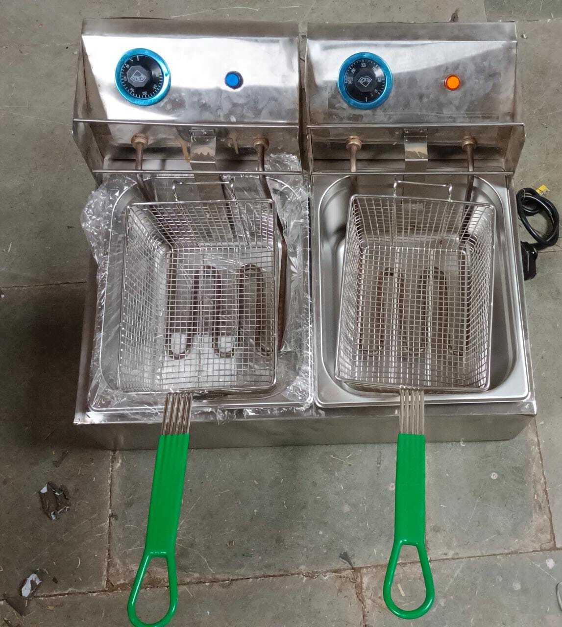 Double Deep Fryer Table Top Capacity: 10 Liter/day