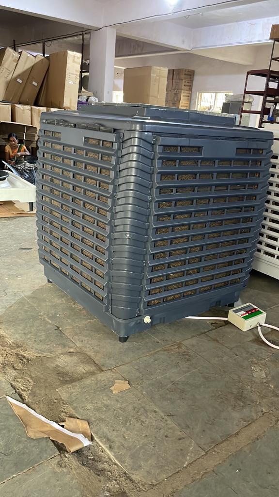 Industrial Cooler - Plastic, 90 Ltr Water Tank, 8550 Cfm Air Flow, Automatic Cleaning, Humidity Sensor Included, 210 Va Power Consumption