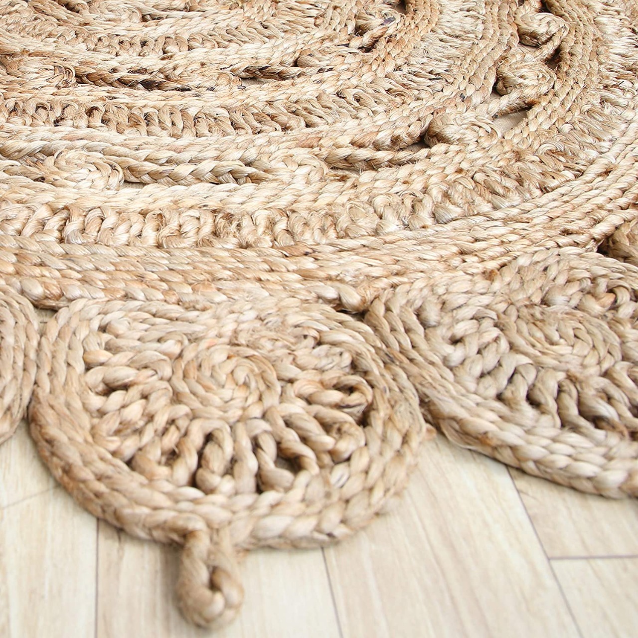 Jute Braided Rug - Round Shape, Handmade Design, Natural Color | Hand Washable, Ideal For Bedroom And Living Room Floor Use