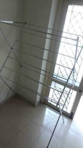 पलानीप्पा कॉलोनी अन्नाथनपट्टी सलेम तमिलनाडु में सिल्वर वॉशिंग मशीन क्लॉथ ड्राई हैंगर स्टैंड 636002