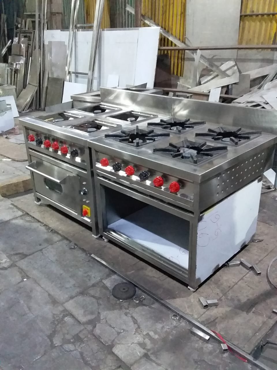 Stainless Steel 4 Burner Gas Range With Oven And Undershelf