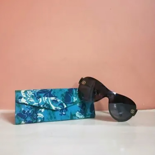 Multi Folding Glare Case - Cotton Fabric , Black-red Color With Attractive Printed Design, Soft Lining, Button Closure For Easy Carry