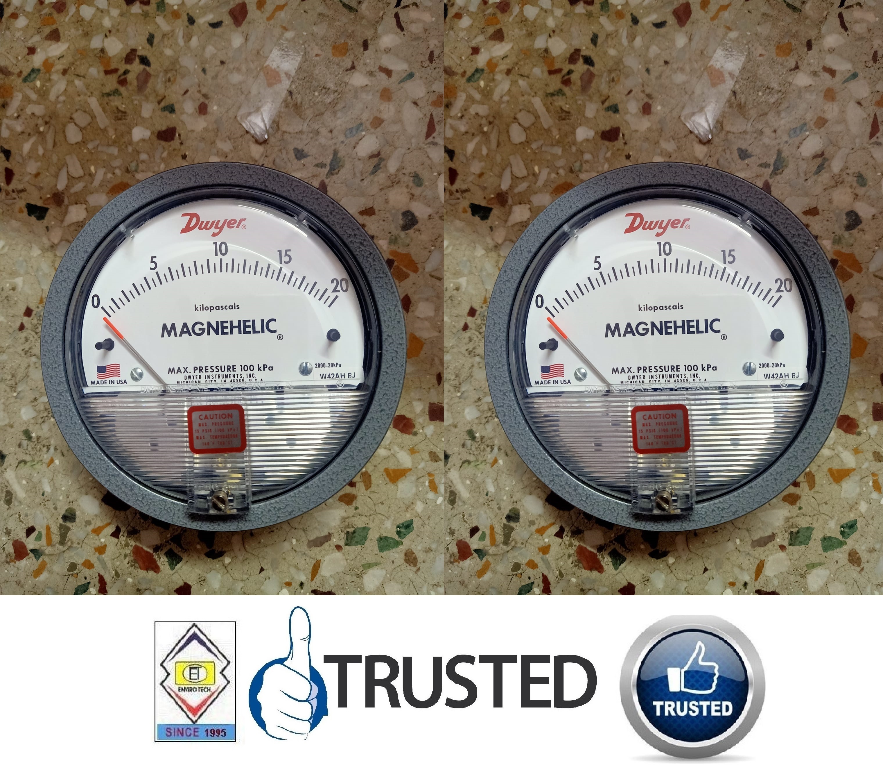 Analog Dwyer Series 2000 Magnehelic Differential Pressure Gauge - Metal Alloy, 4 Inch Dial Size, White/black Color | Accurate Measurement With ±2% Accuracy, Ideal For Pharmaceutical Industries