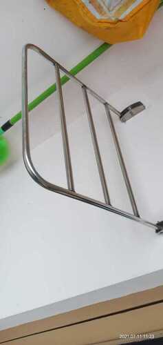 वेलायुतम पलयम पो अविनाशी तमिलनाडु में कपड़े सुखाने के लिए तौलिया रॉड हैंगर 641654