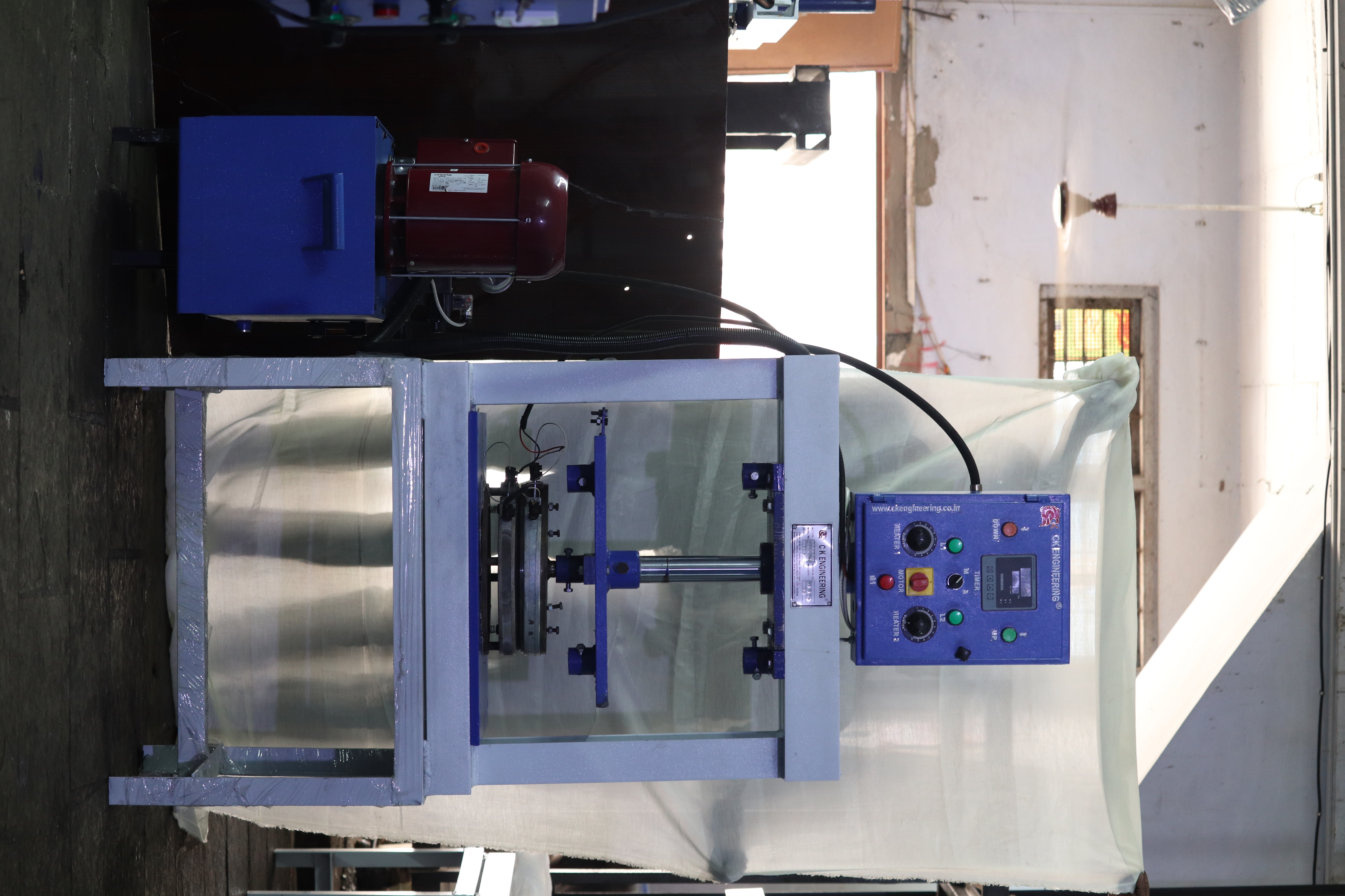 Blue-white Hydraulic Advance Technology Paper Plate Making Machine