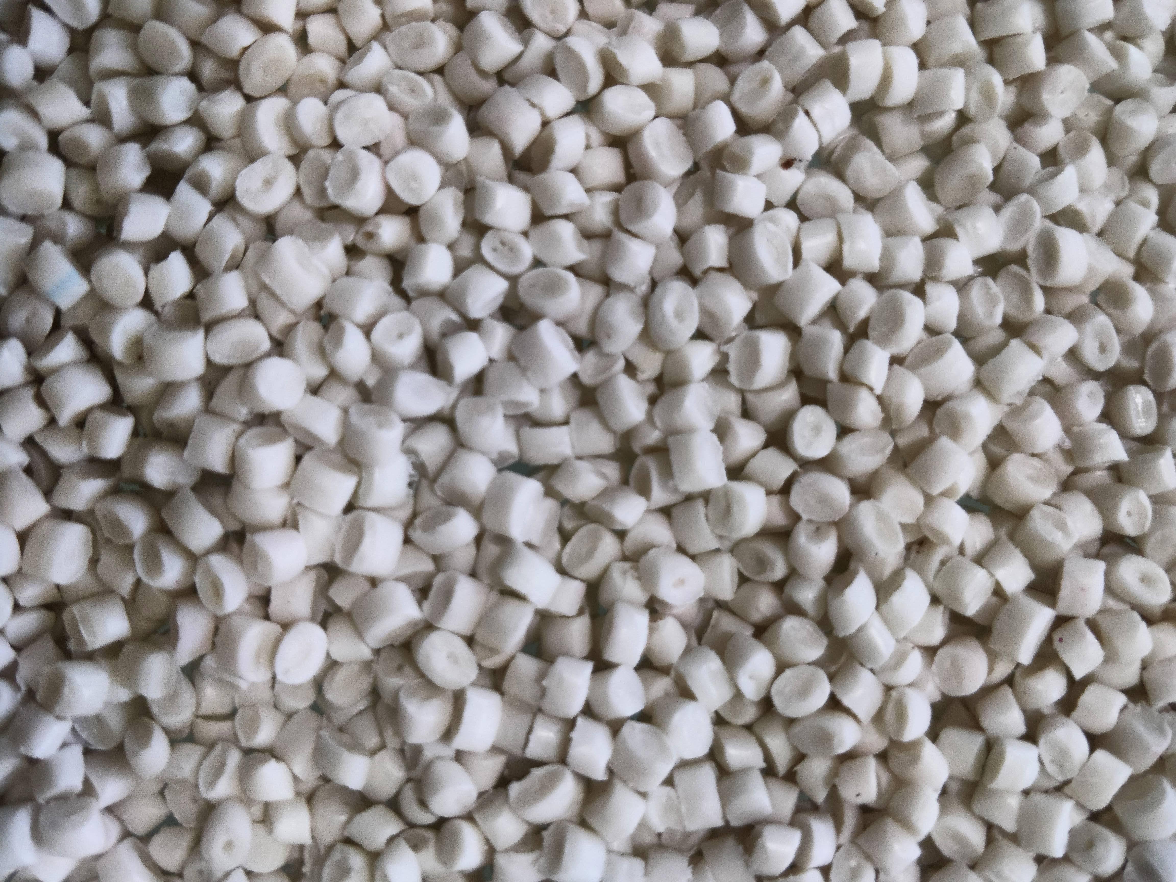 White Ppcp Granules Grade: Industrial
