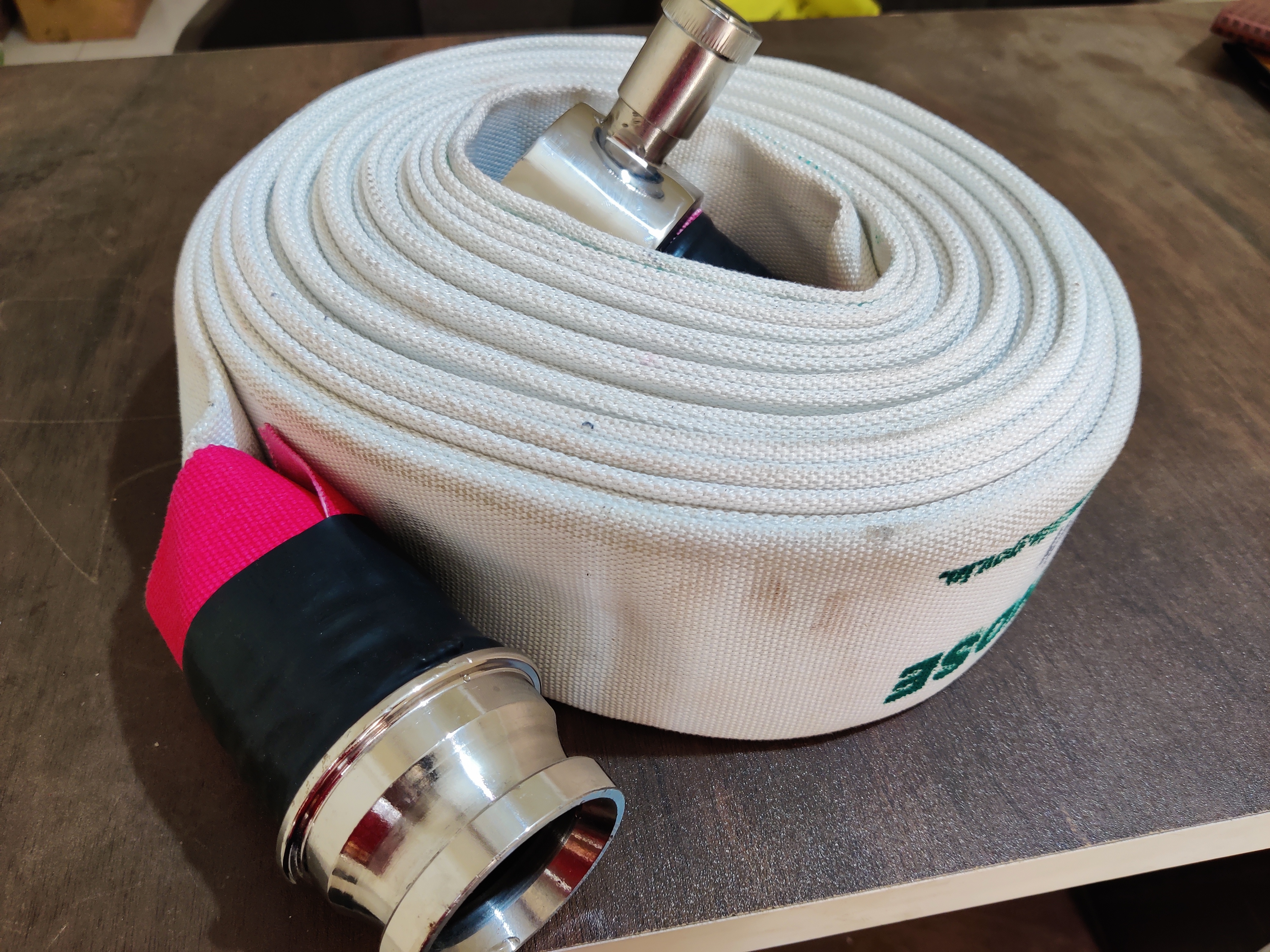 Rrl Hose Pipe - 15/30mtr, Stainless Steel/aluminium/gunmetal Coupling, Fire Fitting System, White/red Color, 10kg Weight