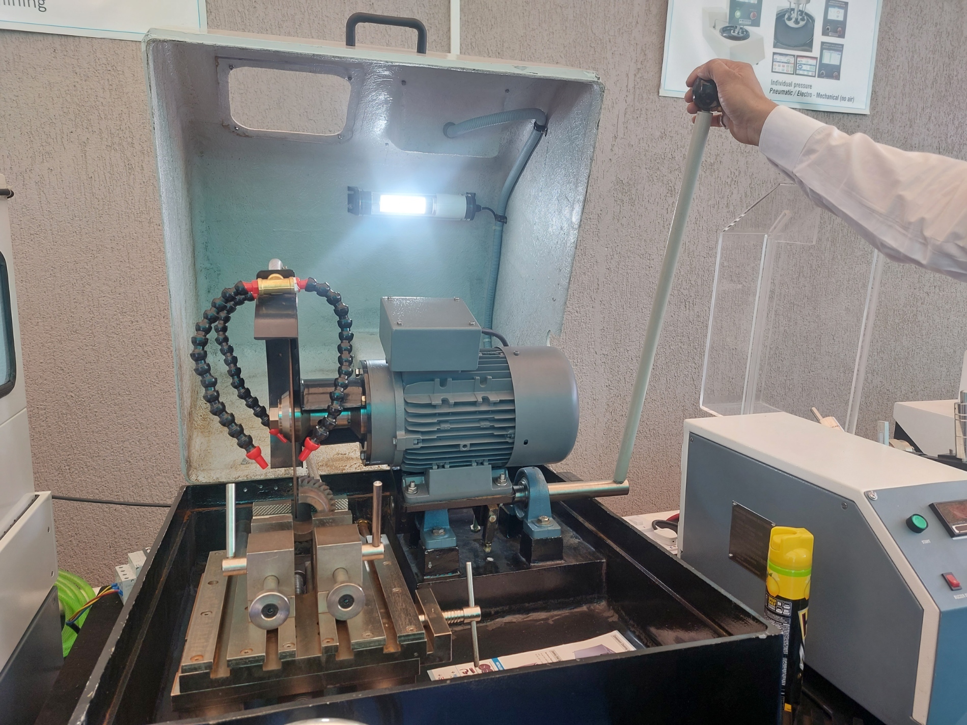 Abrasive Cut Off Machine