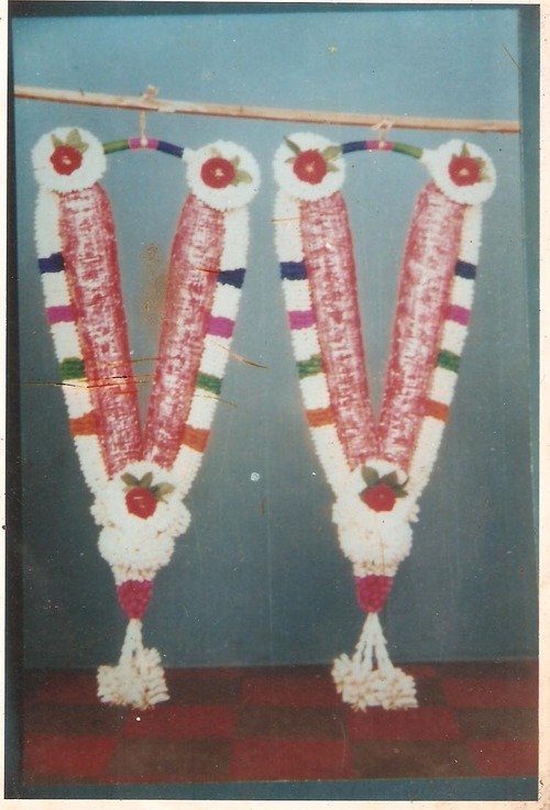 शादी के फूलों की मालाएँ