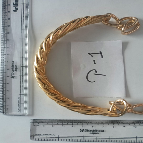 P1 Clutch Frames Gender: Women