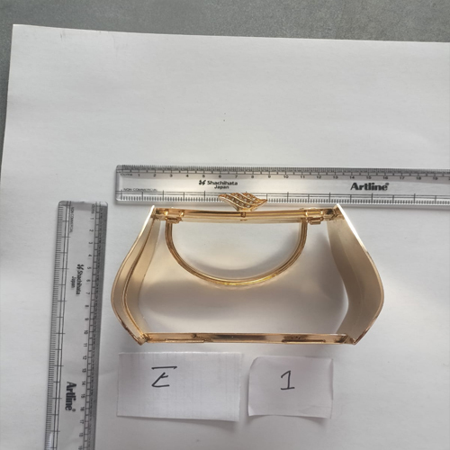 E1 Clutch Frames Gender: Women