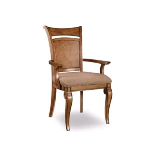 हस्तनिर्मित लकड़ी की कुर्सी