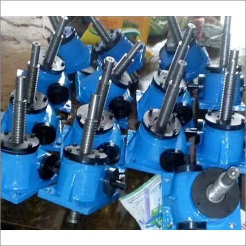 वर्म स्क्रू जैक अनुप्रयोग: औद्योगिक