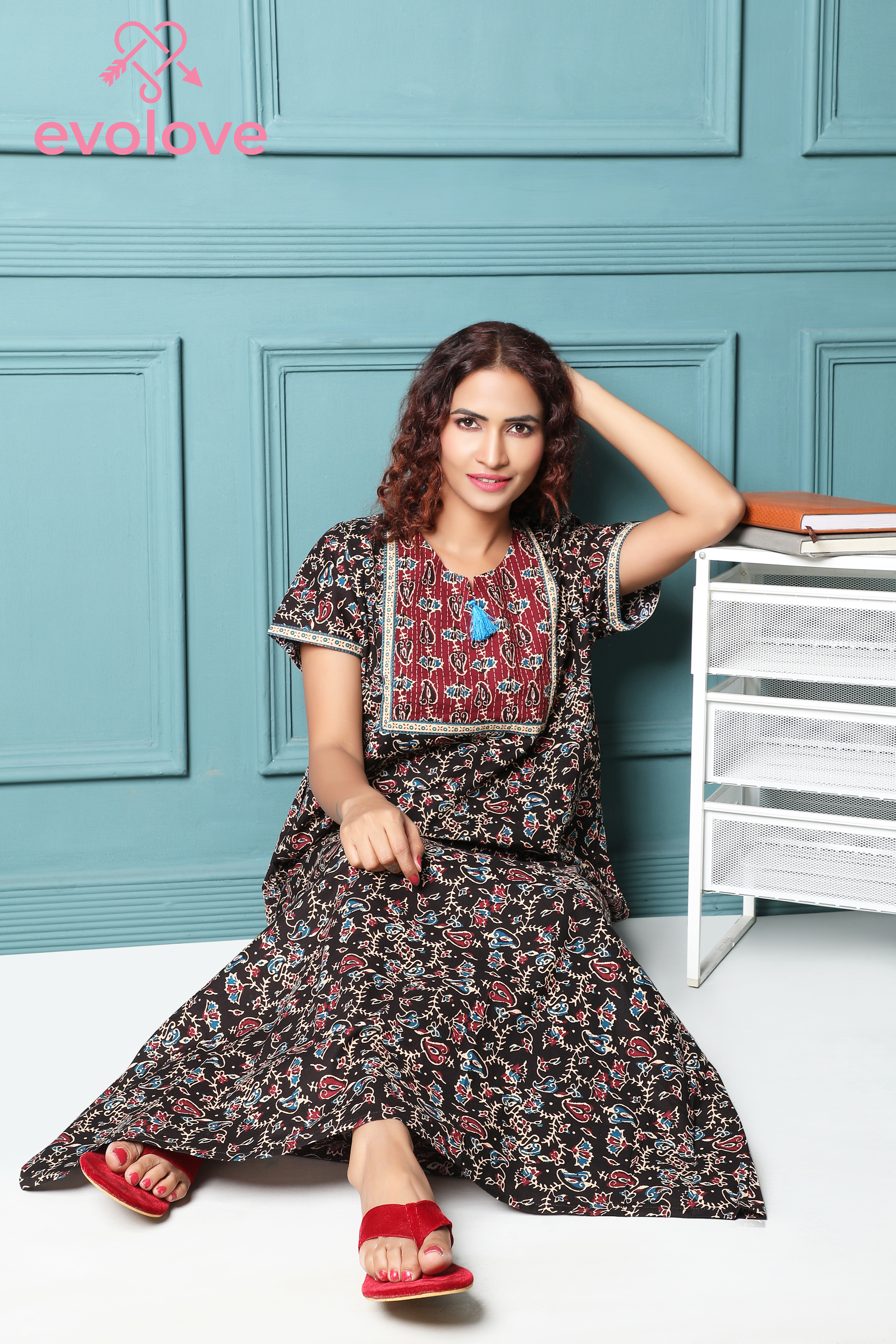 Ladies Nighty - Cotton Fabric, Available In Sizes L To Xxxl | Printed Design, Half Sleeve, Round Neckline, Thermally Insulated, High Air Permeability