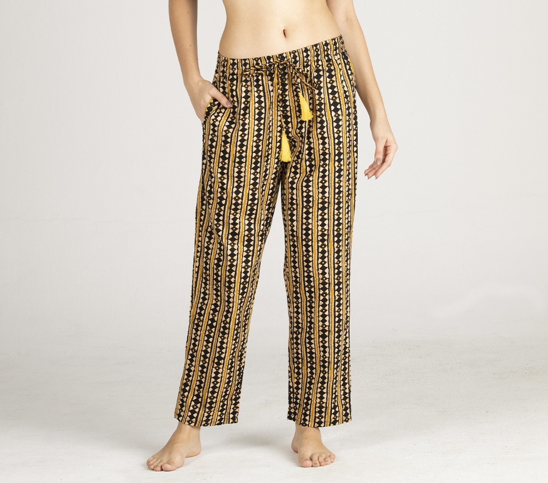 Girls Cotton Printed Pajamas - Season: Spring