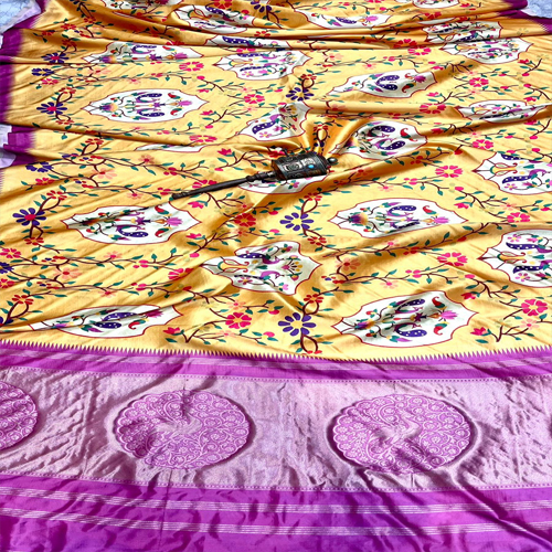 लकड़ा पट्टा गज्जी सिल्क साड़ी बुनाना