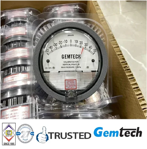 Nextech Differential Magnehelic Pressure Gauge Range 0-5 Inches Accuracy: A 2% Of Full Span At 70???(21??????(a 3% On -0