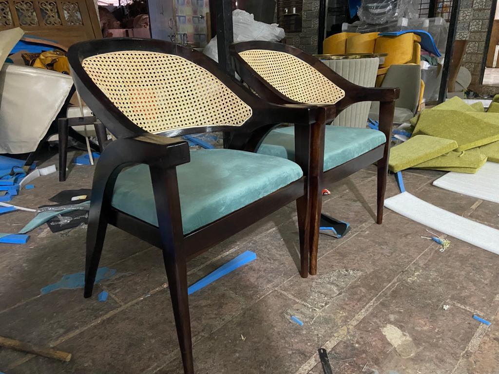 Wooden With Cushion Cane Chair For Rastaurant Cafe