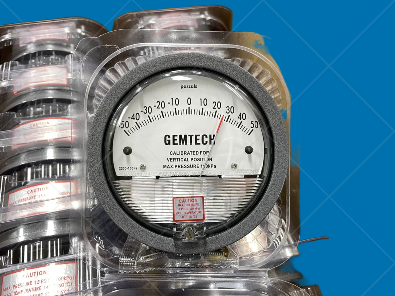 Gemtech Differential Pressure Gauge - Metal Alloy, 4 Inch Diameter, Black Color, 0-6 Mm Range | Accurate Within 2% Full Span, 700 Grams, Ideal For Pharmaceutical Industries