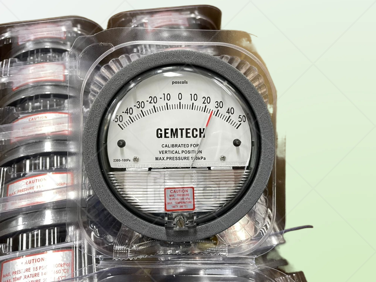 Gemtech Differential Magnehelic Pressure Gauge - Metal Alloy, 4 Inch Diameter, Black Dial, 0-2.5 Kilopascal Range | High Accuracy, Antiknock Characteristics, Dual Pressure Taps