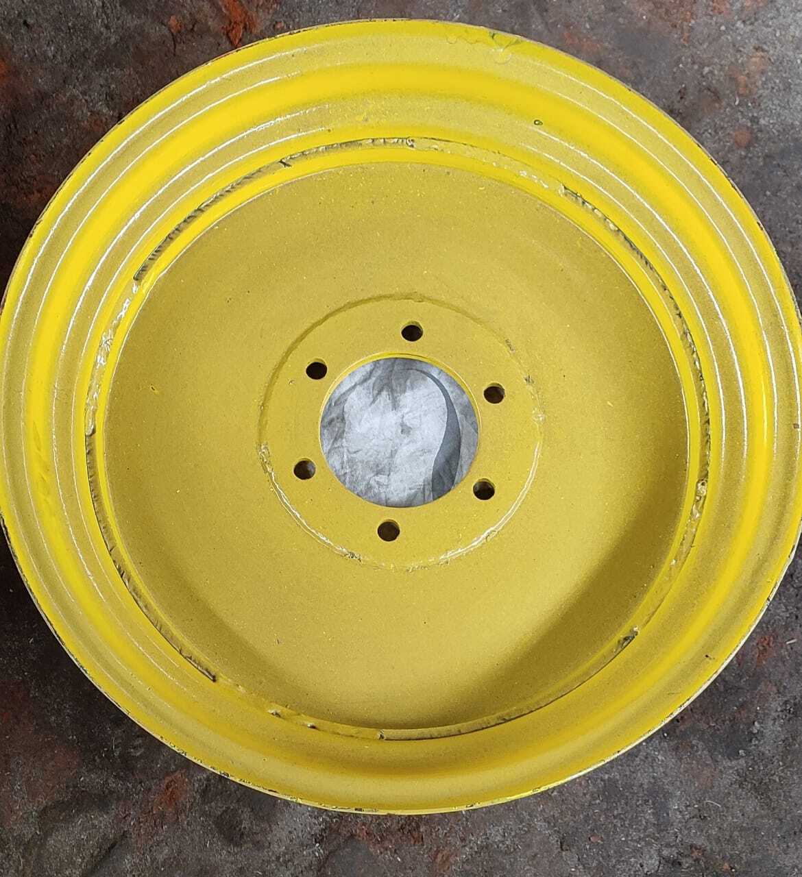 6.50x20 John Deere Tractor Front Wheel - Color: Yellow